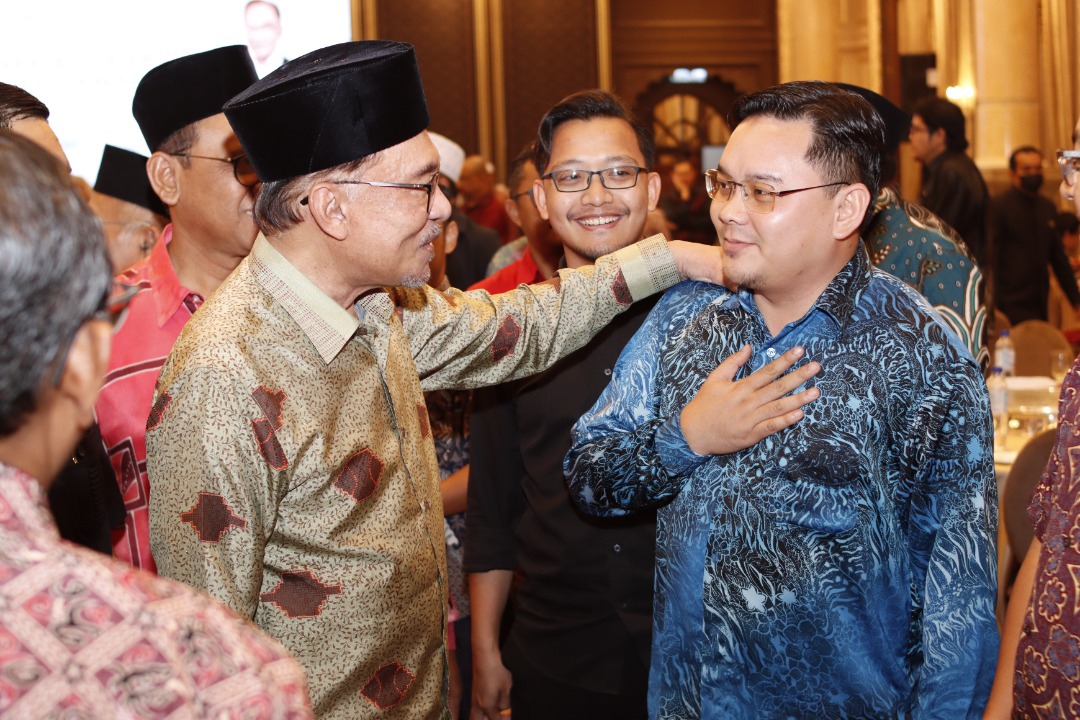 MAJLIS ILMU PERDANA ANWAR IBRAHIM BERSAMA ILMUAN & AHLI AKADEMIK DI ...